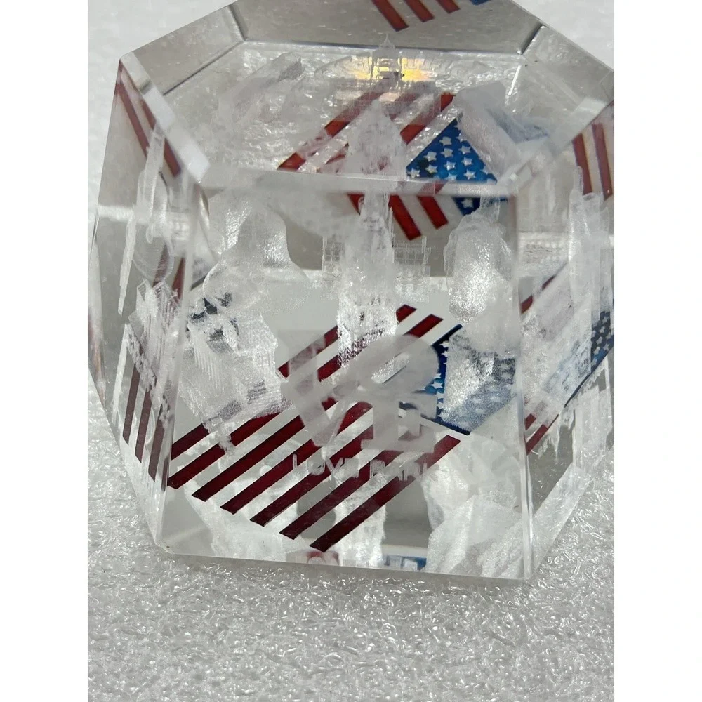 Philadelphia 3D Laser Etched Crystal Paperweight Liberty Bell Independence Hall